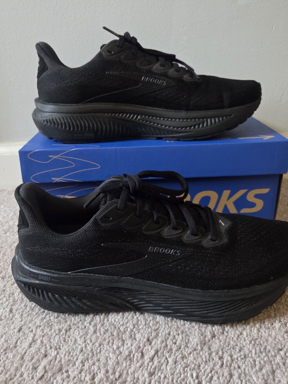 Brooks Ghosts Black Womens 9 Neutral Running Shoe